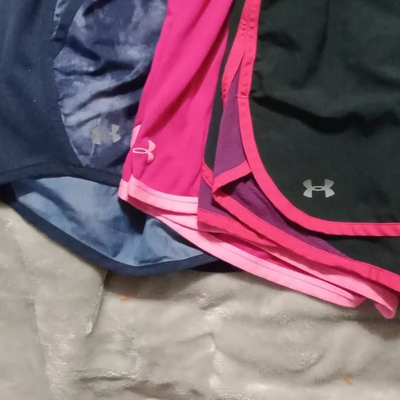 Under armor running shorts bundle medium - Picture 2 of 13